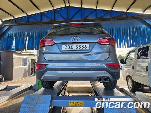 Hyundai Santafe 2017 — photo 2