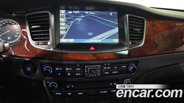 Hyundai Equus 2015 — photo 18