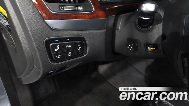 Hyundai Equus 2015 — photo 28