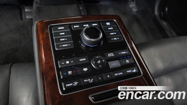 Hyundai Equus 2015 — photo 31