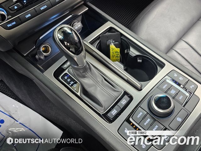 Hyundai Genesis 2016 — photo 9