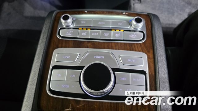 Kia K9 2019 — photo 25