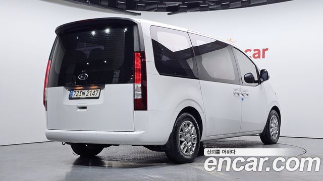 Hyundai Staria 2024 — photo 2
