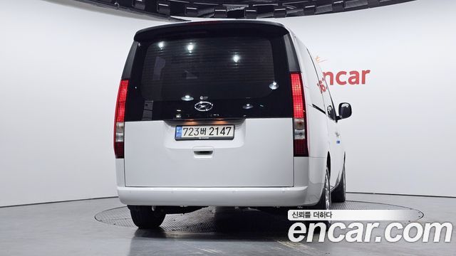 Hyundai Staria 2024 — photo 4