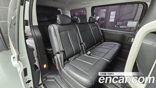 Hyundai Staria 2024 — photo 17