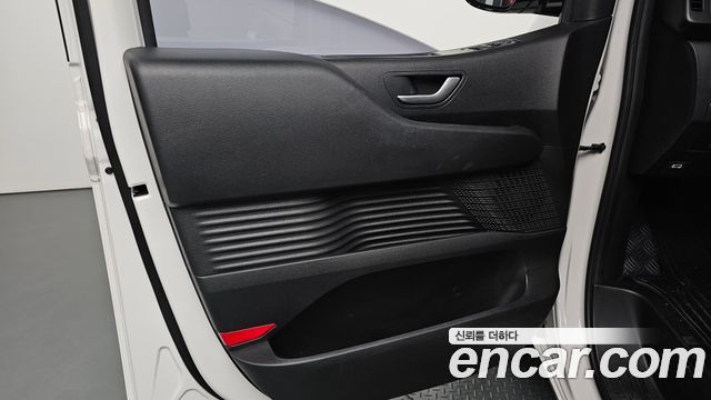 Hyundai Staria 2024 — photo 14