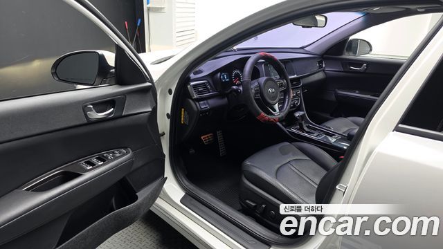 Kia K5 2016 — photo 13