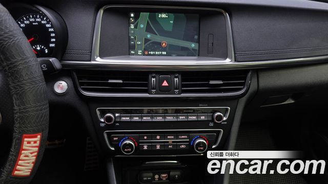 Kia K5 2016 — photo 19