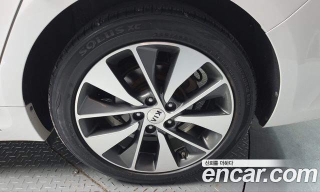 Kia K5 2016 — photo 7