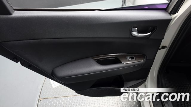 Kia K5 2016 — photo 15