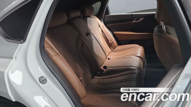 Genesis G80 2022 — photo 17