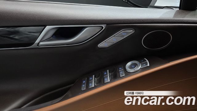 Genesis G80 2022 — photo 26