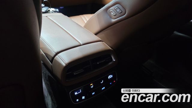 Genesis G80 2022 — photo 28