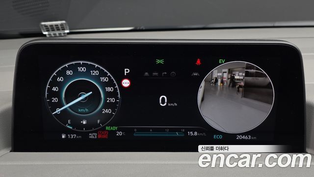 Hyundai Staria 2025 — photo 11