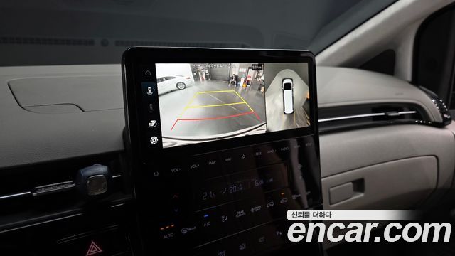 Hyundai Staria 2025 — photo 21