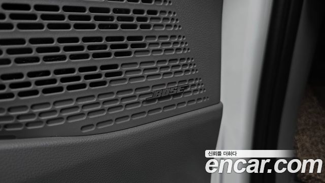 Hyundai Staria 2025 — photo 25