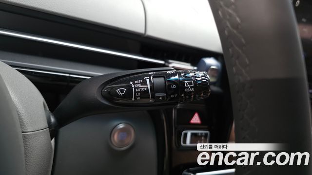 Hyundai Staria 2025 — photo 38