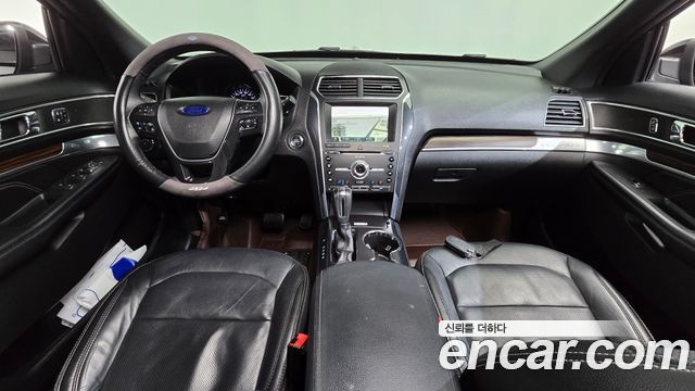 Ford Explorer 2018 — photo 10