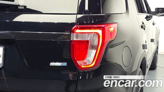 Ford Explorer 2018 — photo 9
