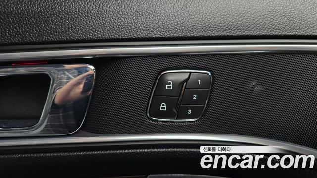 Ford Explorer 2018 — photo 29
