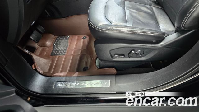 Ford Explorer 2018 — photo 30