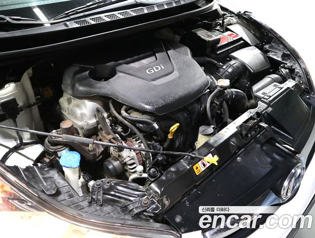 Hyundai AVANTE 2013 — photo 6