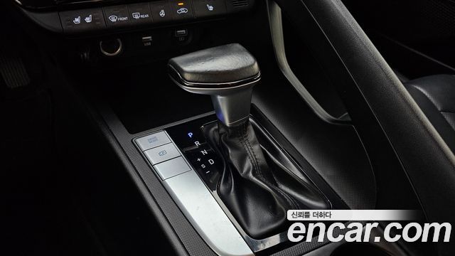 Hyundai AVANTE 2021 — photo 12