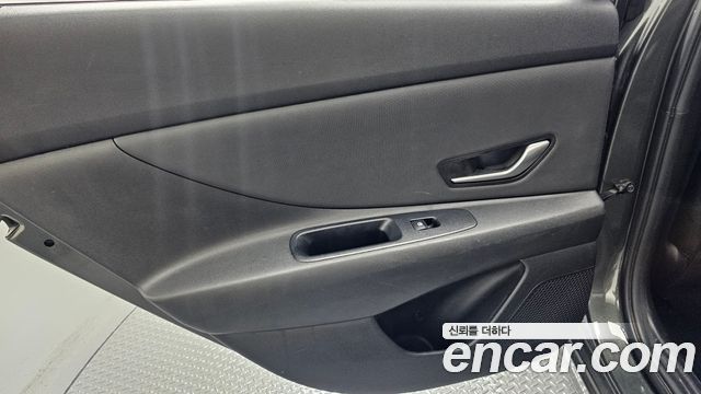 Hyundai AVANTE 2021 — photo 15