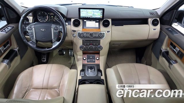 Land Rover Discovery 2014 — photo 6
