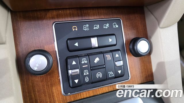 Land Rover Discovery 2014 — photo 15