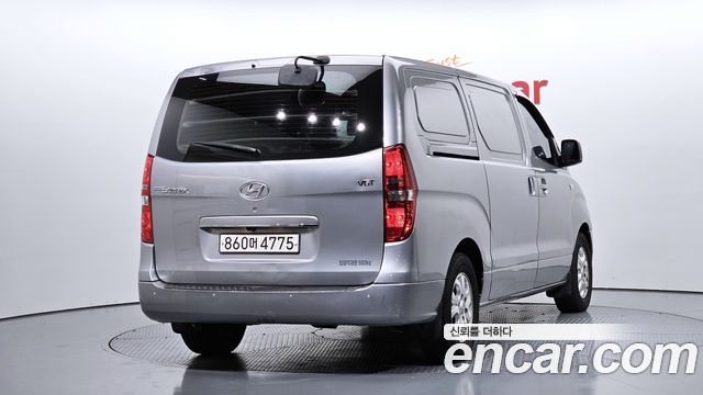 Hyundai Starex 2015 — photo 2