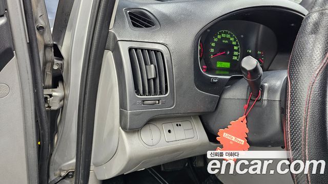 Hyundai Starex 2015 — photo 19