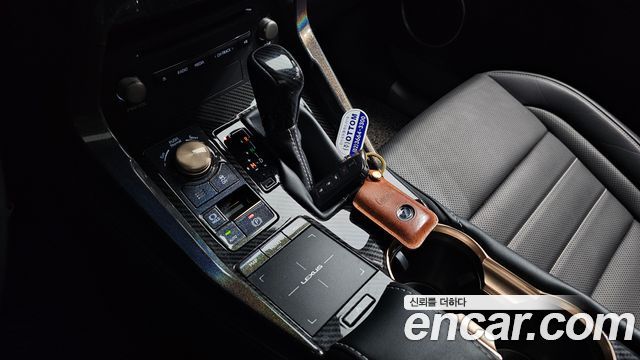 Lexus NX 2020 — photo 12