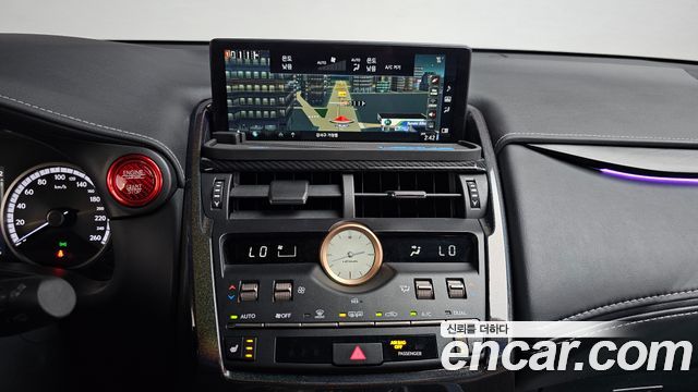 Lexus NX 2020 — photo 20