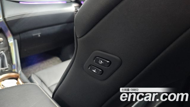 Lexus NX 2020 — photo 37