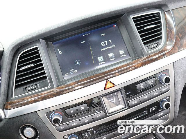 Hyundai Genesis 2014 — photo 13