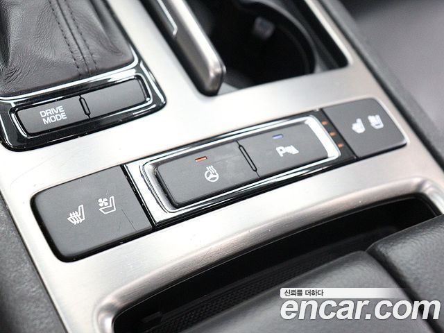 Hyundai Genesis 2014 — photo 16