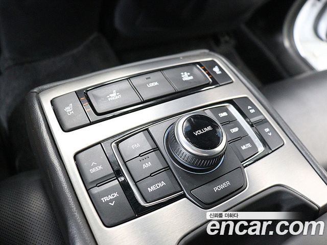 Hyundai Genesis 2014 — photo 17