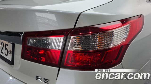Renault Korea SM5  2012 — photo 9