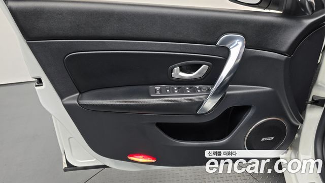 Renault Korea SM5  2012 — photo 14