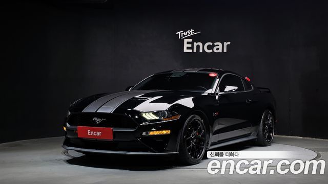 Ford Mustang 2019 — photo 1