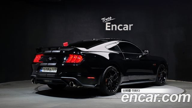 Ford Mustang 2019 — photo 2