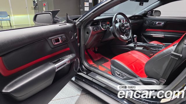 Ford Mustang 2019 — photo 13