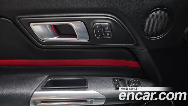 Ford Mustang 2019 — photo 24