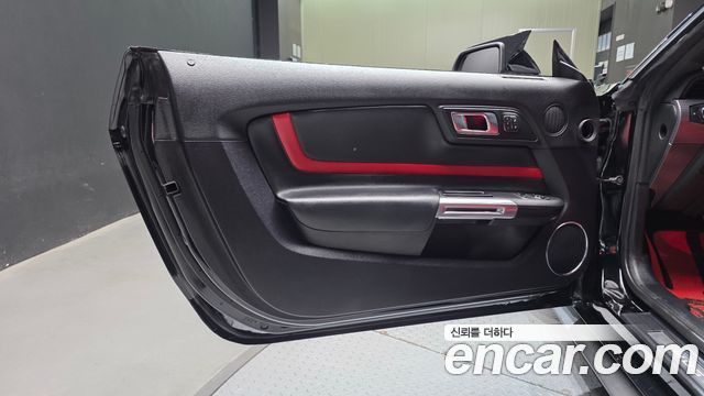 Ford Mustang 2019 — photo 14
