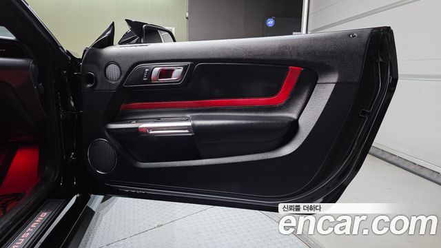 Ford Mustang 2019 — photo 15