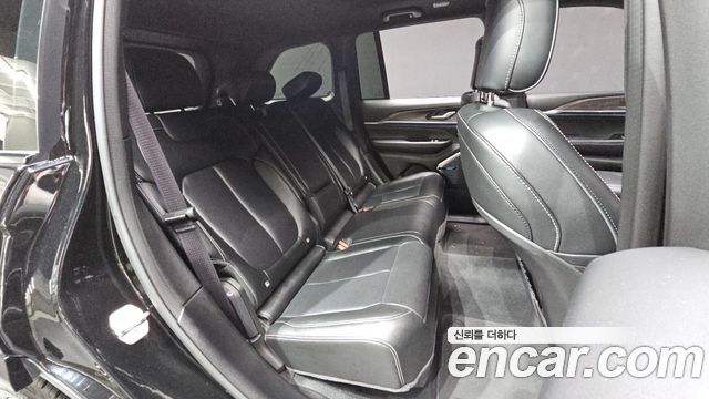Jeep Cherokee 2023 — photo 17