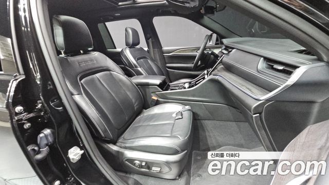Jeep Cherokee 2023 — photo 18
