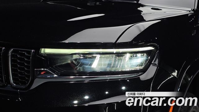 Jeep Cherokee 2023 — photo 8