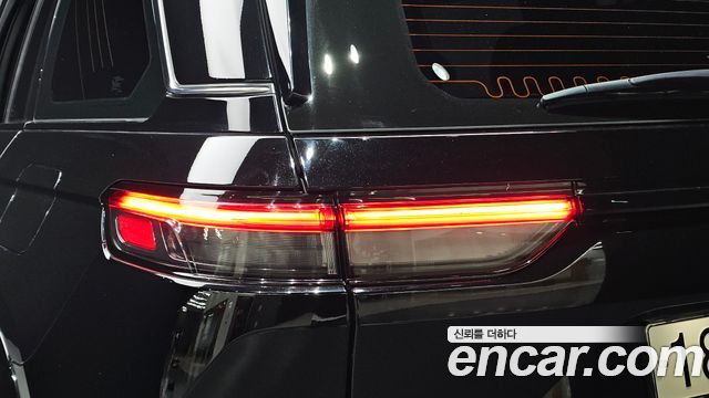 Jeep Cherokee 2023 — photo 9